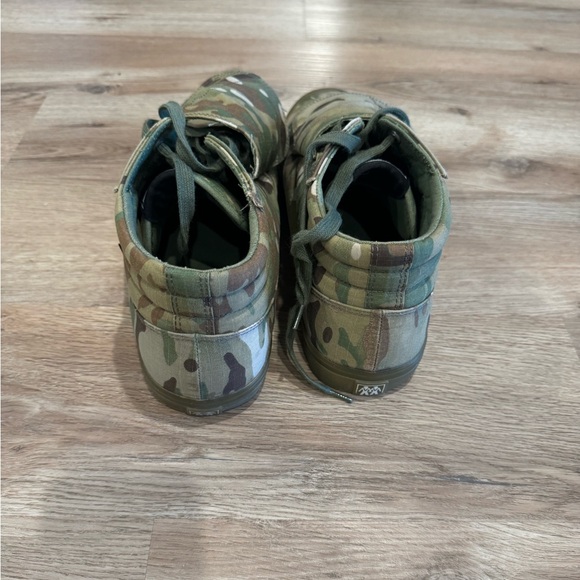 Airwalk VIC Firebird - Picture 2 of 3